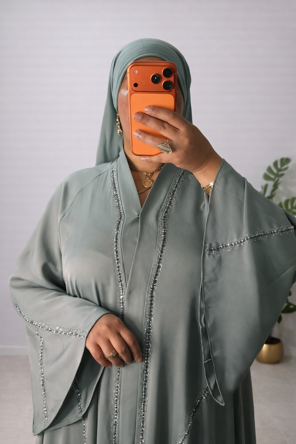 Abaya Amira